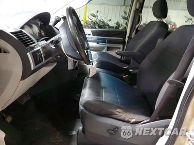 Zdjęcie 7 z 13 samochodu: 2010 DODGE GRAND CARAVAN SXT VIN:2D4RN5DX4AR190179 - miniatura