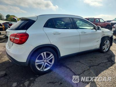 Trzecie zdjęcie samochodu z tyłu: 2015 MERCEDES-BENZ GLA 250 4MATIC VIN:WDCTG4GB0FJ040082 - miniatura