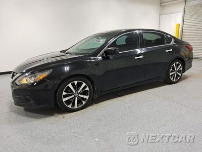 2017 NISSAN ALTIMA 2.5 SR 1N4AL3AP8HN304481 - główne zdjęcie licytacji z USA - miniatura