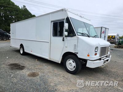 Czwarte zdjęcie samochodu z boku: 2014 FORD F59 DELIVERY TRUCK VIN:1F66F5KY2E0A14548 - miniatura