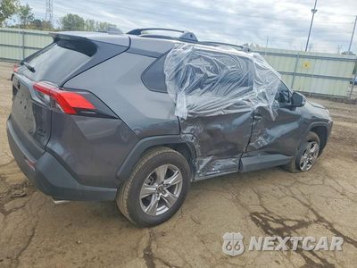 Trzecie zdjęcie samochodu z tyłu: 2025 TOYOTA RAV4 XLE VIN:2T3P1RFV1SW599900 - miniatura