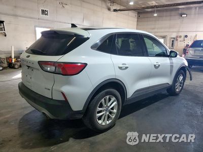 Trzecie zdjęcie samochodu z tyłu: 2020 FORD ESCAPE SE VIN:1FMCU9G60LUA74298 - miniatura