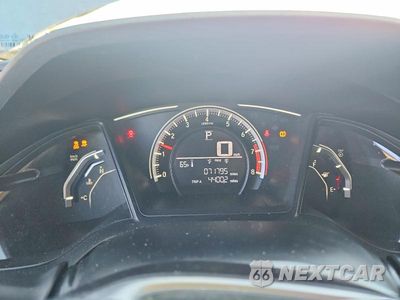 Zdjęcie 9 z 12 samochodu: 2018 HONDA CIVIC LX VIN:19XFC2F55JE033889 - miniatura