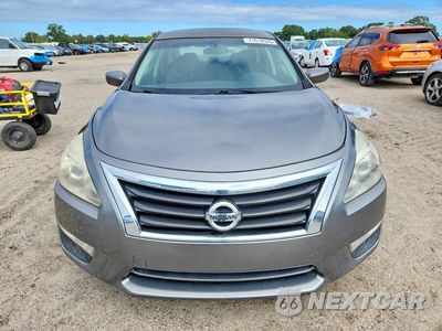 Piąte zdjęcie samochodu w środku: 2015 NISSAN ALTIMA 2.5 S VIN:1N4AL3AP3FC473686 - miniatura