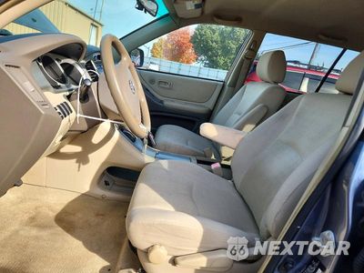 Zdjęcie 7 z 13 samochodu: 2004 TOYOTA HIGHLANDER BASE VIN:JTEHD21A440031683 - miniatura