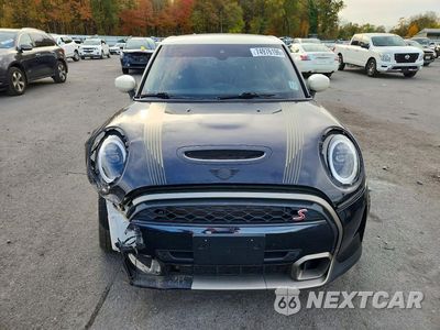 Piąte zdjęcie samochodu w środku: 2024 MINI COOPER S VIN:WMW53DK05R2U41607 - miniatura