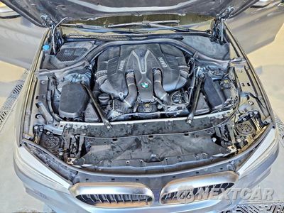 Zdjęcie 11 z 12 samochodu: 2018 BMW M550XI VIN:WBAJB9C57JG463995 - miniatura