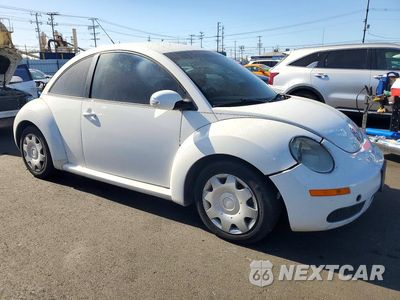 Czwarte zdjęcie samochodu z boku: 2010 VOLKSWAGEN NEW BEETLE VIN:3VWPG3AG1AM011558 - miniatura