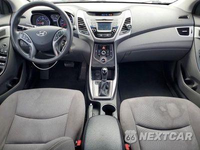 Zdjęcie 8 z 12 samochodu: 2016 HYUNDAI ELANTRA SE VIN:KMHDH4AE9GU476807 - miniatura