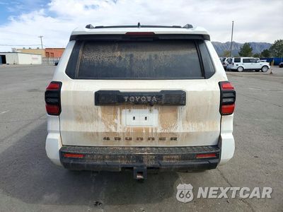 Zdjęcie 6 z 13 samochodu: 2025 TOYOTA 4RUNNER SR5 VIN:JTEVA5BR0S5052659 - miniatura