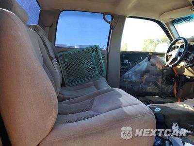 Zdjęcie 10 z 12 samochodu: 2005 CHEVROLET SILVERADO C1500 VIN:2GCEC13T251245323 - miniatura