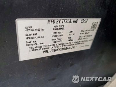Zdjęcie 12 z 12 samochodu: 2024 TESLA CYBERTRUCK VIN:7G2CEHED6RA033411 - miniatura