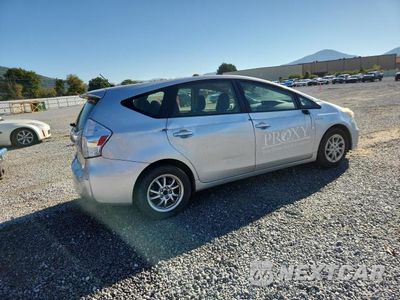 Trzecie zdjęcie samochodu z tyłu: 2013 TOYOTA PRIUS V TWO VIN:JTDZN3EU5D3274448 - miniatura