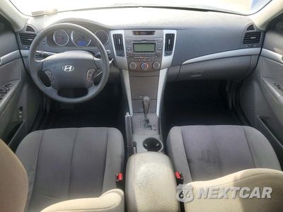Zdjęcie 8 z 13 samochodu: 2010 HYUNDAI SONATA GLS VIN:5NPET4AC2AH651275 - miniatura