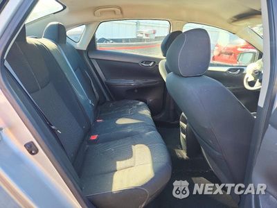 Zdjęcie 10 z 13 samochodu: 2018 NISSAN SENTRA S VIN:3N1AB7AP2JY277780 - miniatura