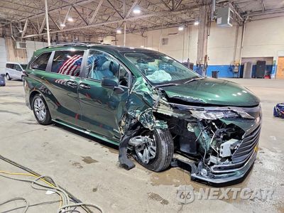 Czwarte zdjęcie samochodu z boku: 2023 TOYOTA SIENNA XLE VIN:5TDJSKFC7PS081145 - miniatura