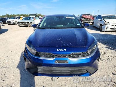 Piąte zdjęcie samochodu w środku: 2022 KIA FORTE LXS VIN:3KPF24AD7NE462891 - miniatura