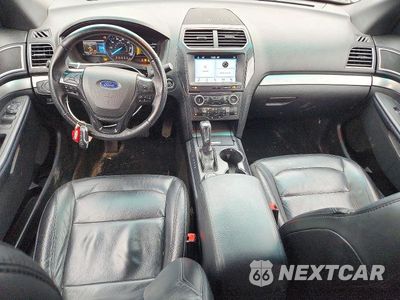 Zdjęcie 8 z 13 samochodu: 2017 FORD EXPLORER XLT VIN:1FM5K8D83HGB40041 - miniatura