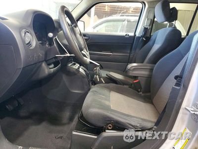 Zdjęcie 7 z 13 samochodu: 2011 JEEP PATRIOT SPORT VIN:1J4NT1GA8BD207954 - miniatura