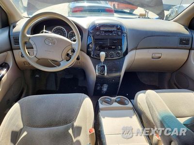Zdjęcie 8 z 12 samochodu: 2005 TOYOTA SIENNA LE 7 PASSENGER VIN:5TDZA23C65S303679 - miniatura