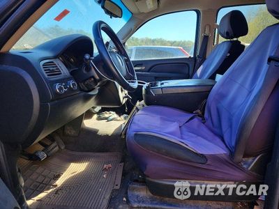 Zdjęcie 7 z 13 samochodu: 2010 CHEVROLET SUBURBAN K1500 LS VIN:1GNUKHE33AR215311 - miniatura