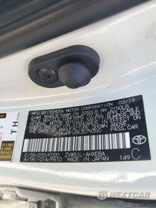 Zdjęcie 12 z 12 samochodu: 2019 TOYOTA PRIUS LE VIN:JTDKARFU5K3079350 - miniatura