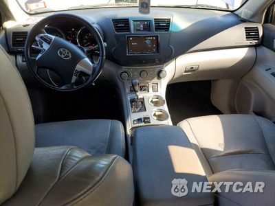 Zdjęcie 8 z 14 samochodu: 2011 TOYOTA HIGHLANDER SE VIN:5TDBK3EHXBS089319 - miniatura
