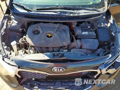 Zdjęcie 11 z 12 samochodu: 2016 KIA FORTE LX VIN:KNAFX4A60G5437989 - miniatura