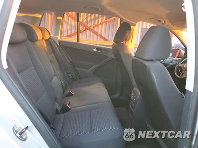 Zdjęcie 11 z 13 samochodu: 2011 VOLKSWAGEN TIGUAN S VIN:WVGAV7AX8BW534336 - miniatura