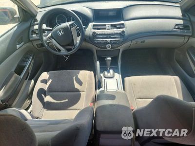 Zdjęcie 8 z 13 samochodu: 2008 HONDA ACCORD LXP VIN:JHMCP26488C011447 - miniatura