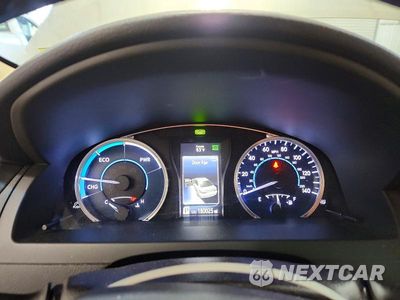 Zdjęcie 9 z 12 samochodu: 2015 TOYOTA CAMRY HYBRID XLE VIN:4T1BD1FK8FU163858 - miniatura