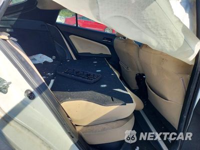Zdjęcie 10 z 12 samochodu: 2019 TOYOTA PRIUS LE VIN:JTDKARFU0K3085525 - miniatura