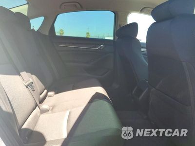 Zdjęcie 10 z 12 samochodu: 2021 HONDA ACCORD LX VIN:1HGCV1F19MA035772 - miniatura