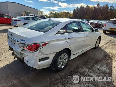 Trzecie zdjęcie samochodu z tyłu: 2015 HYUNDAI SONATA HYBRID BASE VIN:KMHEC4A49FA119413 - miniatura