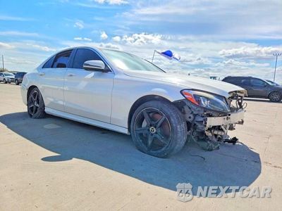 Czwarte zdjęcie samochodu z boku: 2018 MERCEDES-BENZ C 300 VIN:55SWF4JB0JU257497 - miniatura