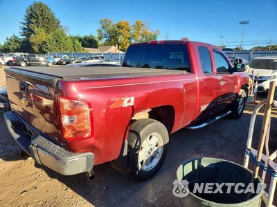 Trzecie zdjęcie samochodu z tyłu: 2013 CHEVROLET SILVERADO K1500 LT VIN:1GCRKSE7XDZ147088 - miniatura