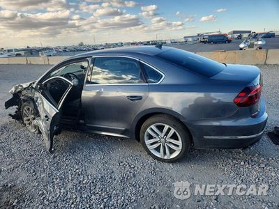 Drugie zdjęcie samochodu z przodu: 2017 VOLKSWAGEN PASSAT SE VIN:1VWGT7A3XHC027723 - miniatura