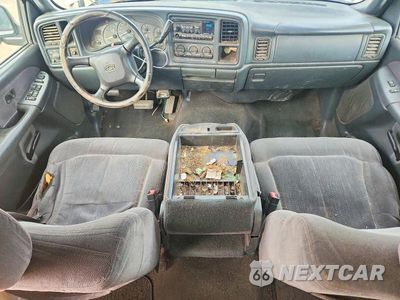 Zdjęcie 8 z 12 samochodu: 2002 CHEVROLET SILVERADO C2500 HEAVY DUTY VIN:1GCHC23U92F249045 - miniatura