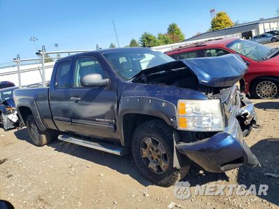 Czwarte zdjęcie samochodu z boku: 2011 CHEVROLET SILVERADO K1500 LT VIN:1GCRKSE38BZ263979 - miniatura