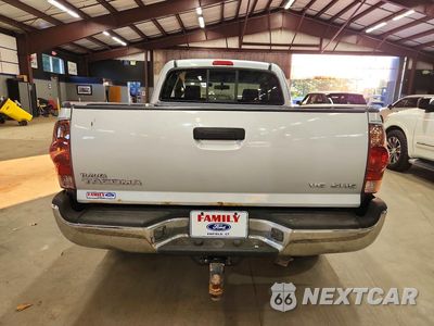 Zdjęcie 6 z 12 samochodu: 2007 TOYOTA TACOMA V6 VIN:5TEUU42NX7Z390931 - miniatura