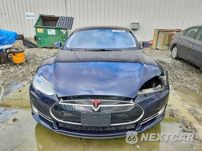 Piąte zdjęcie samochodu w środku: 2013 TESLA MODEL S VIN:5YJSA1DP7DFP12788 - miniatura