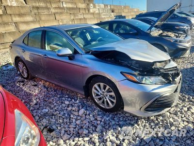 Czwarte zdjęcie samochodu z boku: 2024 TOYOTA CAMRY LE VIN:4T1C11AKXRU852390 - miniatura