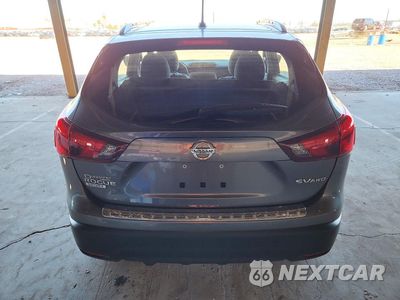 Zdjęcie 6 z 12 samochodu: 2017 NISSAN ROGUE SPORT SV VIN:JN1BJ1CR7HW128639 - miniatura