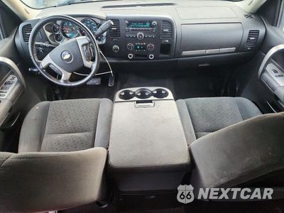 Zdjęcie 8 z 12 samochodu: 2008 CHEVROLET SILVERADO K1500 VIN:1GCEK19J18E188365 - miniatura