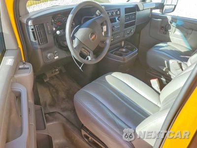 Zdjęcie 8 z 13 samochodu: 2023 GMC SAVANA BOX TRUCK VIN:7GZ37TC77PN001794 - miniatura