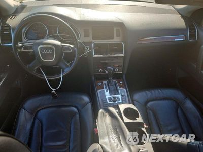 Zdjęcie 8 z 13 samochodu: 2010 AUDI Q7 PREMIUM PLUS VIN:WA1LYAFE0AD000406 - miniatura