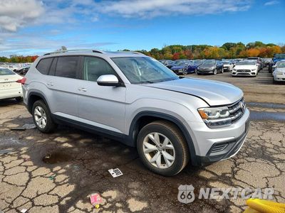 Czwarte zdjęcie samochodu z boku: 2018 VOLKSWAGEN ATLAS VIN:1V2HR2CA4JC507264 - miniatura