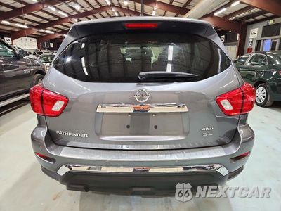 Zdjęcie 6 z 13 samochodu: 2018 NISSAN PATHFINDER SL VIN:5N1DR2MM1JC674833 - miniatura