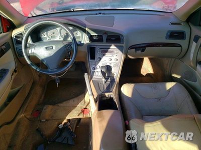 Zdjęcie 8 z 12 samochodu: 2001 VOLVO S60 2.4T VIN:YV1RS58D512009198 - miniatura