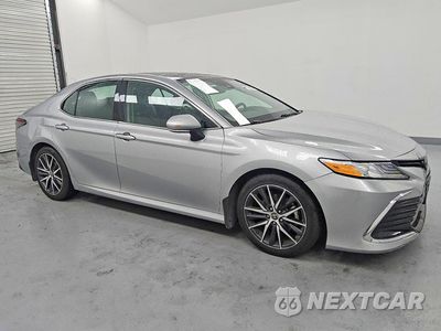 Czwarte zdjęcie samochodu z boku: 2023 TOYOTA CAMRY XLE VIN:4T1F11AK3PU121570 - miniatura
